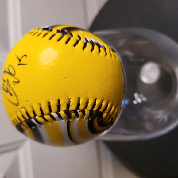 Game Used Signed Base Ball - Picture 5 of 8